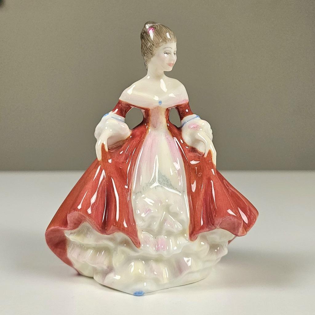 ❣️ロイヤルドルトン2体❣️フィギュリン Southern Belle 美品 Royal Doulton Southern Belle - Etsy
