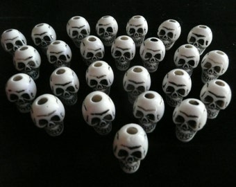 Gothic Skulls White Synthetic Beads  25 Pieces