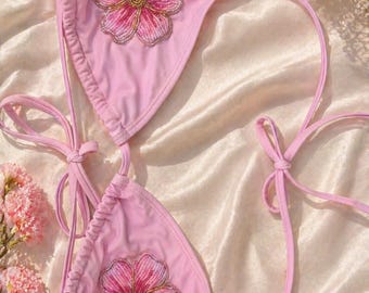Top de bikini rosa con cuentas Sakura