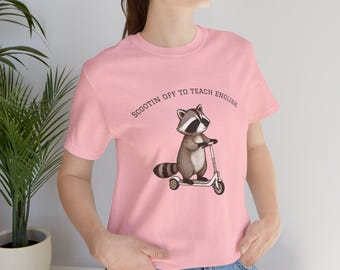 Camiseta de profesor de inglés con estampado de mapache en patinete, regalo divertido para la vuelta al cole.