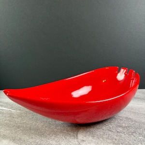 Vintage Red Pottery Ashtray | Mid Century Modern Ceramic Ashtray | Atomic Era Tobacciana | Sculptural MCM Catchall Dish | Bar Cart Decor