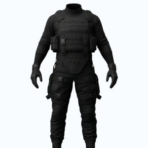 Puede incluir: Un uniforme táctico negro completo, que incluye una camisa de manga larga, pantalones tácticos con múltiples bolsillos, un chaleco táctico con bolsas y guantes. El uniforme está diseñado para la protección y la utilidad.