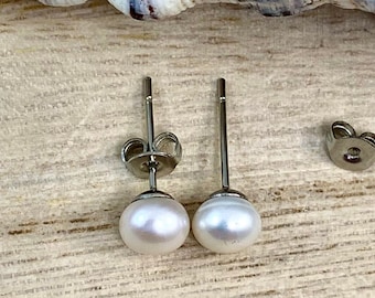 Surgical Steel Pearl Earrings Bridesmaids Earrings Pearl Stud Earrings Non Tarnishing Hypoallergenic 6mm Pearls on Surgical Stainless Posts