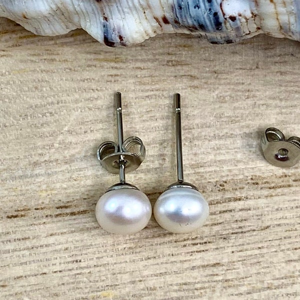 Surgical Steel Pearl Earrings Bridesmaids Earrings Pearl Stud Earrings Non Tarnishing Hypoallergenic 6mm Pearls on Surgical Stainless Posts