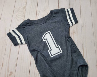 Body bébé football - Une-pièce sur le thème du sport - Body bébé personnalisé avec nom