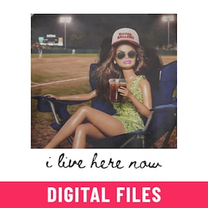 Peut inclure: Panneau en bois rustique avec l'inscription "Welcome to our home" en lettres blanches. Le panneau présente une finition vieillie et un design simple et accueillant, parfait pour un porche ou une entrée.