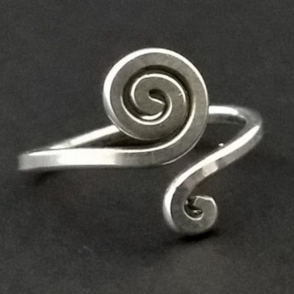 Toe Ring Sterling Silver Adjustable Size 3 - 4, Little Big Spiral Small Ring Toe, Above Knuckle, Midi Ring - Handmade Hammered Metal