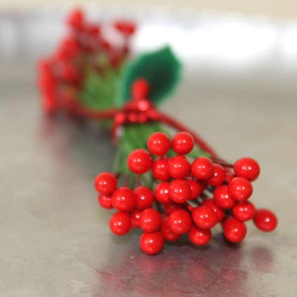 Floral Stamens, Small 1/8" Head, Red Stamens, Holly Berries, Holly Stamen, Set of 36 Stems, Pip Berry Stamen, Flower Center