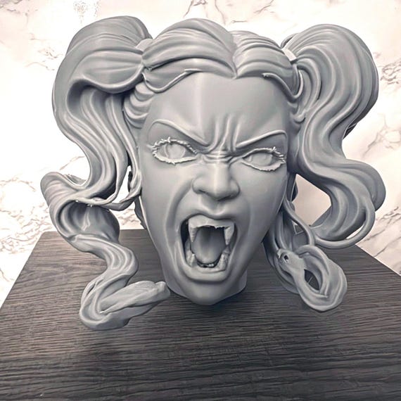 Samantha Desktop Figure | Dungeon Crawler Carl Fan Art, DCC Paintable Display Model