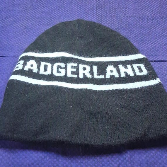 Vintage Badgerland Knit Beanie Hat Classic Knit beanie