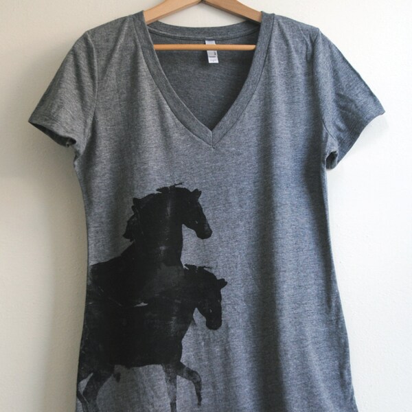 Danielle Everine T-Shirt - Heather Gray Horse Print V-Neck