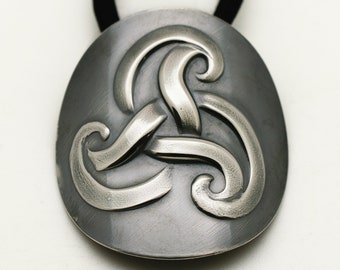 Viking Triskelion Ponytail Holder in Silver | Metal Hair Tie for Men and Women