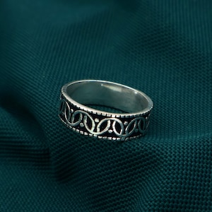 Anillo de plata con nudo celta - Joyería nupcial con diseño de infinito envejecido