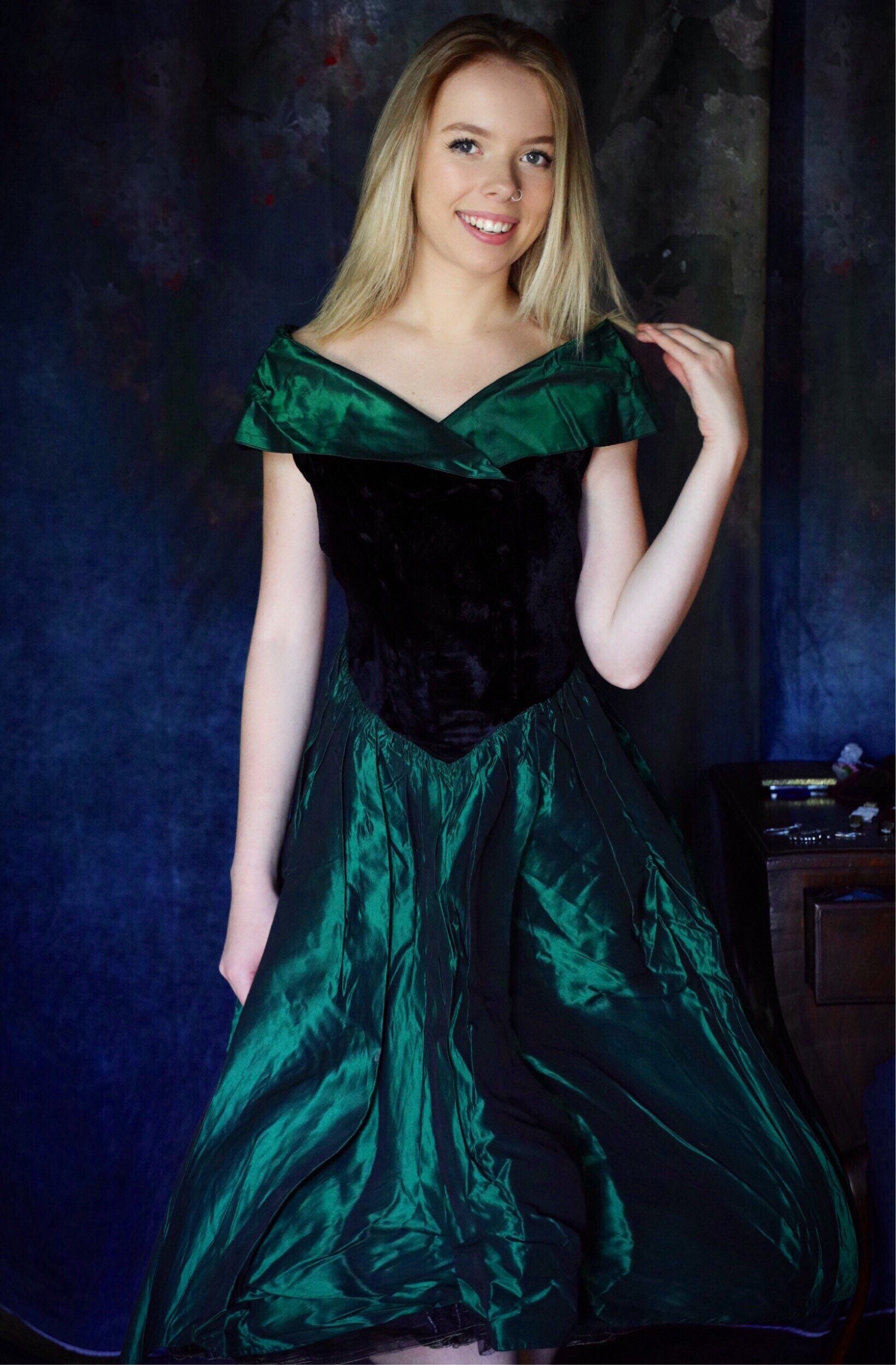 Pretty 80s Party Dress / Glamour Trophy 