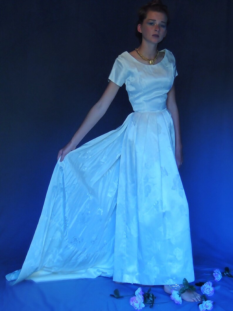 Elegant Liquid Satin Brocade Vintage Bridal Dress With Train / | Etsy