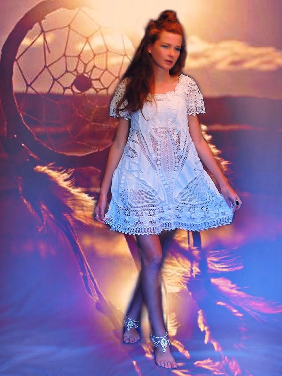 Flowing lace dress hotsell