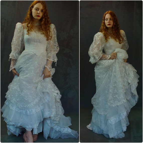 Cascading vintage lace wedding gown / frothy shee… - image 1