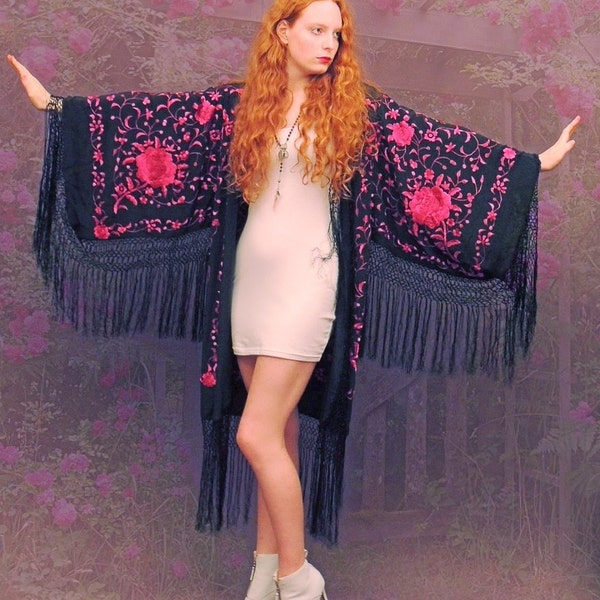 Large silk embroidered fringed kimono / Black with intense pink oriental flowers / wedding coat