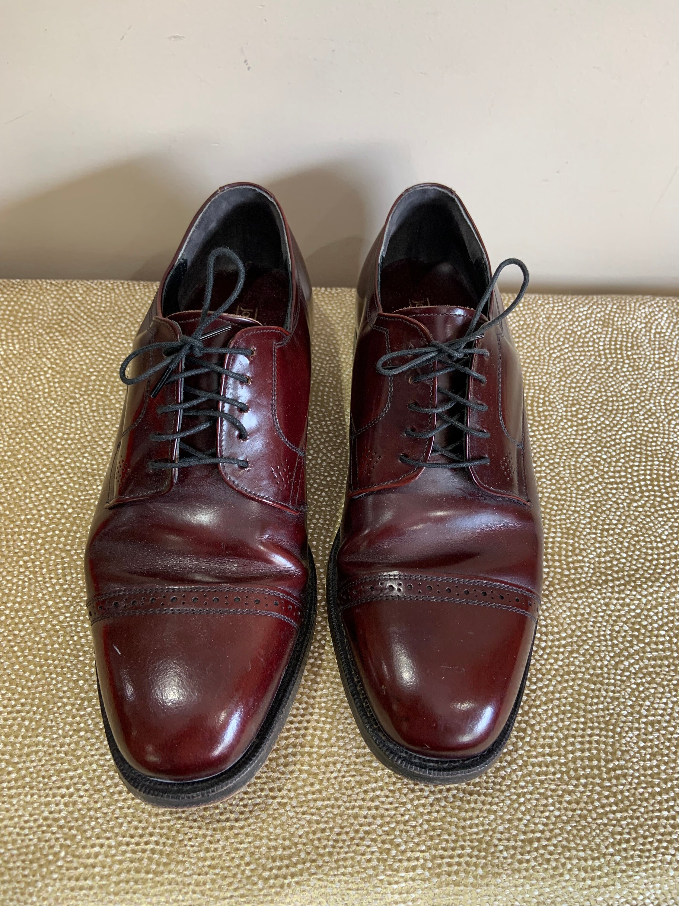 8 1/2 HANDCRAFTED by JOHNSTON & MURPHY