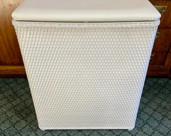 Vintage Woven Hamper Laundry Basket with Padded Lid Wicker Large Laundry Hamper Basket Shabby Chic