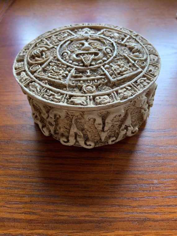 Mayan Zodiac Calendar Round Trinket Box With Lid M