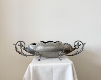 Grande centrotavola vintage in peltro – Manici scultorei a forma di drago – Decorazione da tavola italiana anni '50