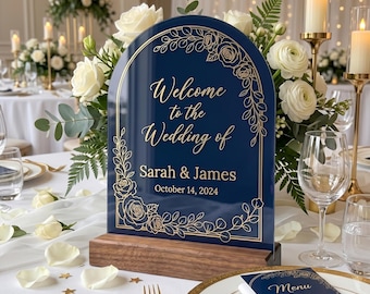 Gepersonaliseerd welkomstbord bruiloft, aangepast acryl tafeldecor met gouden bloemen, houten basis ontvangstbord, elegant middelpunt