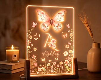 Veilleuse papillon personnalisée, lampe prénom personnalisée pour fille, décoration florale rose pour la maison, plaque acrylique monogramme, cadeau d'anniversaire pour fille