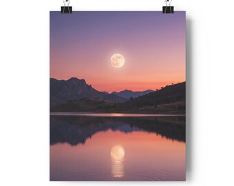 Volle maan boven bergmeer (afdruk)