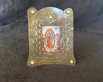 Virgin Mary Arched Nicho Standing Frame
