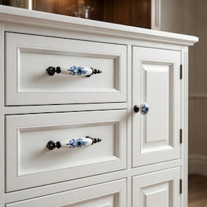 Blue Floral Porcelain Knob – White Ceramic Drawer Pull, 64mm & 96mm Cabinet Handle, Vintage Style Decorative Furniture Hardware