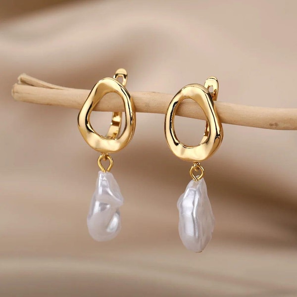 Baroque Pearl Earrings ∙ Bridal Jewelry ∙ Gift for Her ∙ Gift for Women ∙ Jewelry Gift ∙ Earrings for Women ∙ Cute Statement Drop Earrings