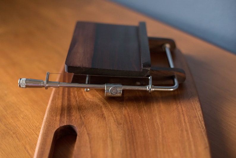 Vintage Danish Rosewood and Teak Cheese Slicing Board by Andreas Hansen afbeelding 6