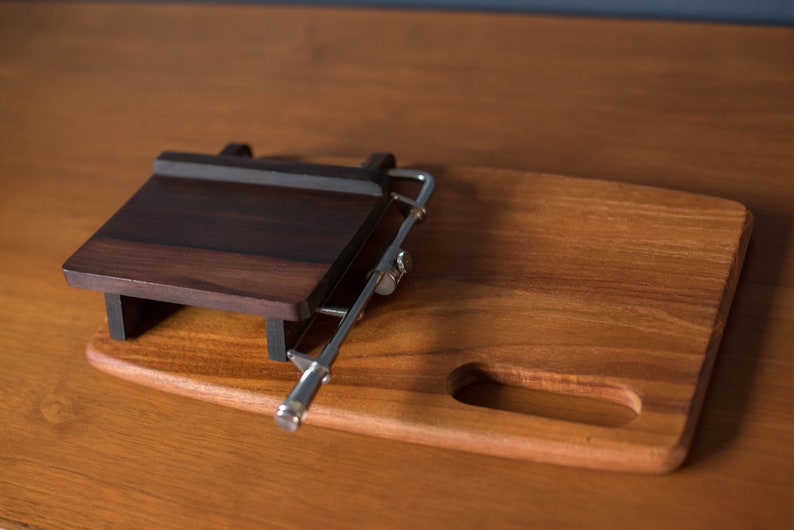 Vintage Danish Rosewood and Teak Cheese Slicing Board by Andreas Hansen Bild 2