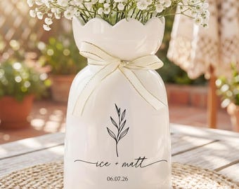 Personalized Wedding Vase Gift, Custom Engagement Flower Vase,Ceramic Flower Vase for Wedding Anniversary Gift for Couple,Gift for Newlyweds