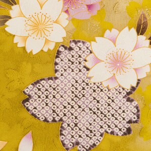 Furisode Sidenkimono - Senapsgult Sakura Körsbärsblom, Vintage Japansk kimono bild 4