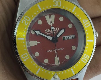 Vintage Seiko Diver Automatic Red Dial Rotating Bezel Men's Wristwatch Serviced