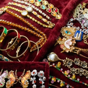 Vintage Light Luxury Jewelry Set: Sparkling Times on Velvet Jewel | Vintage Jewelry Mystery Box | Bangles, Earrings, Rings, Necklaces