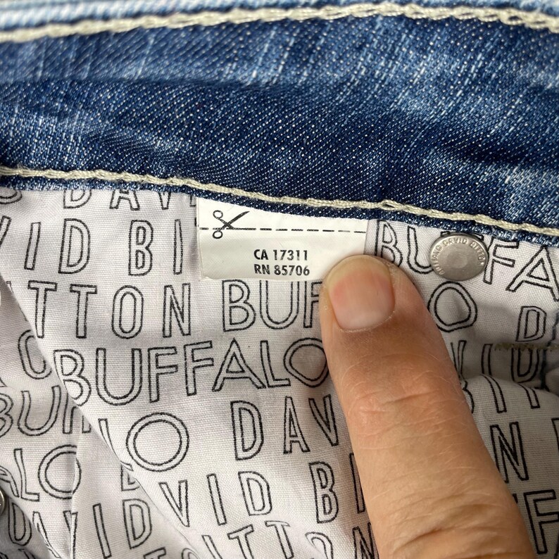 Buffalo David Bilton Women’s Distressed Denim Shorts Mid Wash 28 Jean Shorts Vintage Style | AD0057 image 6