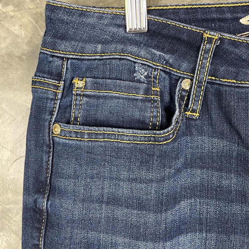 Seven 7 Damshorts med slitna jeans, mellantvättad, 29 (storlek 8), vintagestil | AD0032 bild 4