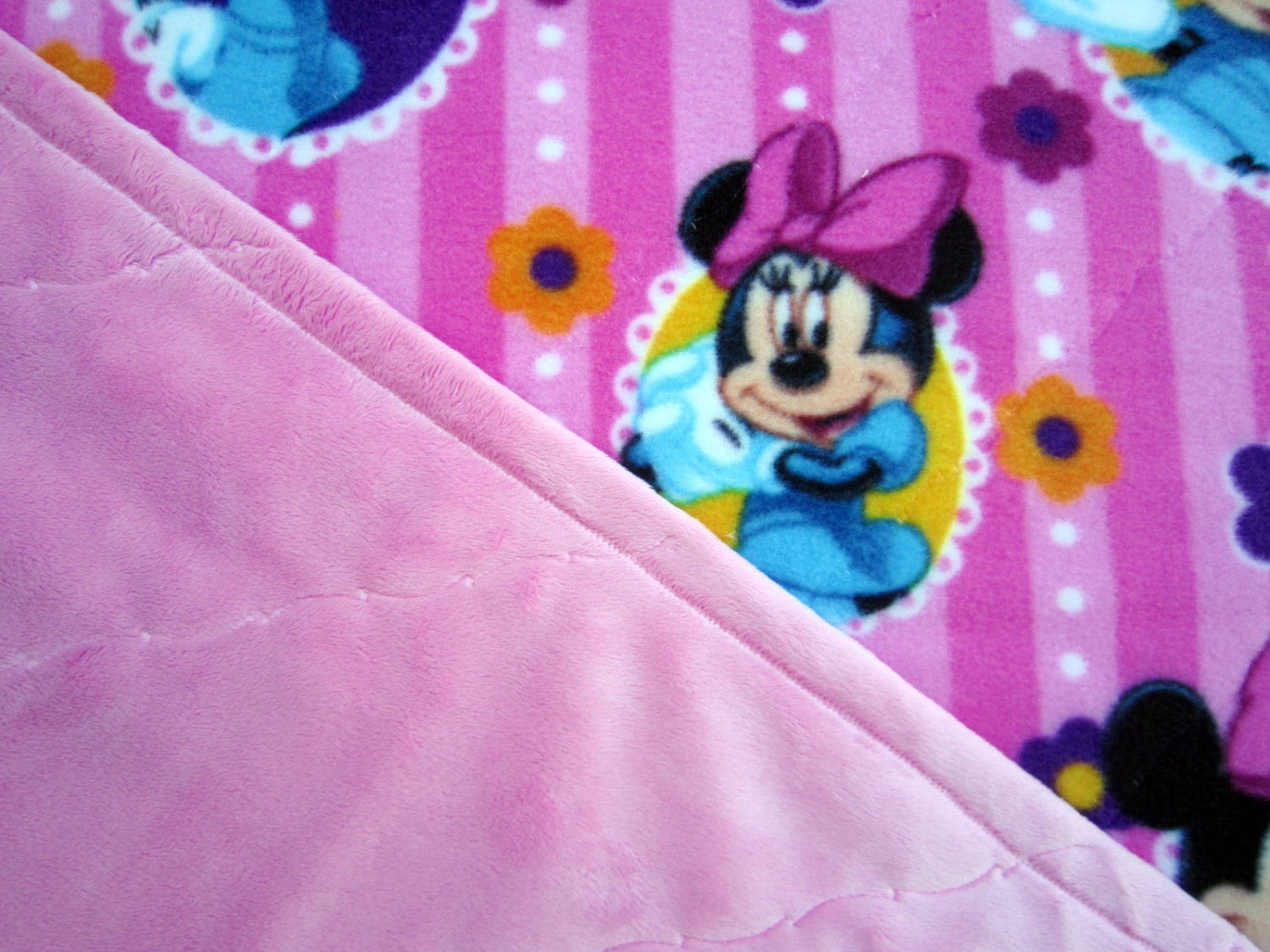 Minnie Mouse Toddler Blanket Etsy Minnie Mouse Toddler Blanket Etsy