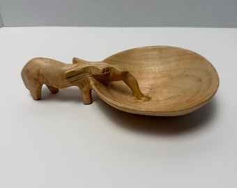 Ciotola/portagioie in legno intagliato a mano a forma di elefante, arte popolare africana.
