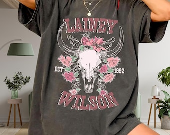 Lainey Wilson Inspired Graphic Tee, Country Western Vintage Shirt, Comfort Colors 1717 T-Shirt, Cowgirl Aesthetic Tee, Western Boho Shirt