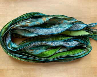 10 Jewelry ribbons, Silk Ribbons, Green Ribbon, S15