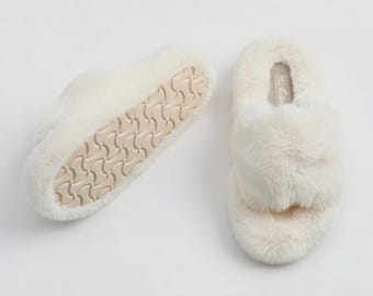 Women's Faux Fur Mule Slip On Indoor Slippers Beige