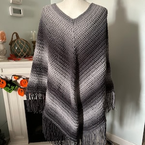 Women’s  Poncho Sz XL to XXL in Red Heart Ombre Yarn color Anthracite