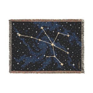 NORDGLØD LIVING - Manta tejida del zodíaco Virgo, manta con mapa estelar de geometría sagrada, manta de algodón con constelaciones para el salón, regalo de lujo místico