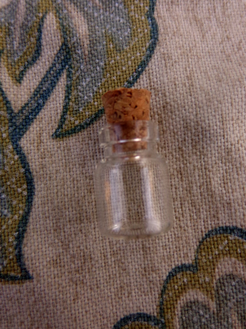 Fairy Garden Mixed Media Jewelry Making Charm. 5 Tiny Potion Bottles Vials Glass Corked Fairy Bottle Spell Bottle