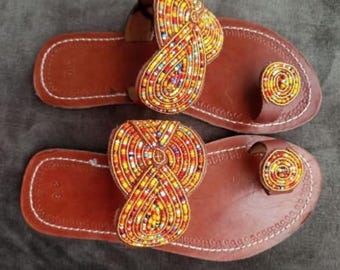 Handgemachte Massai Perlen Ledersandalen - Boho Afrikanische Sommer Gladiator Sandalen