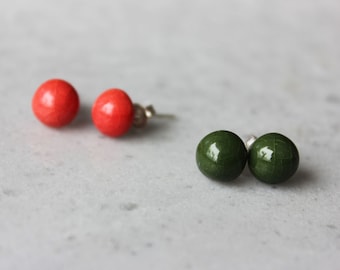 Small dot ceramic stud earrings, olive green